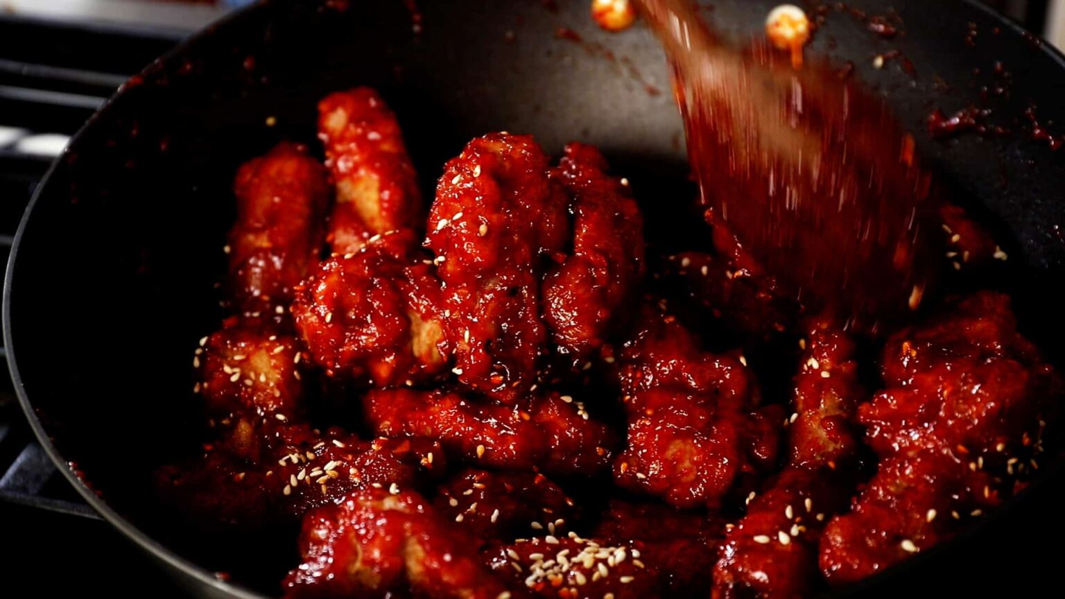 Tondak Sweet, sour, & spicy Korean fried chicken (Yangnyeom-tongdak) recipe by ...