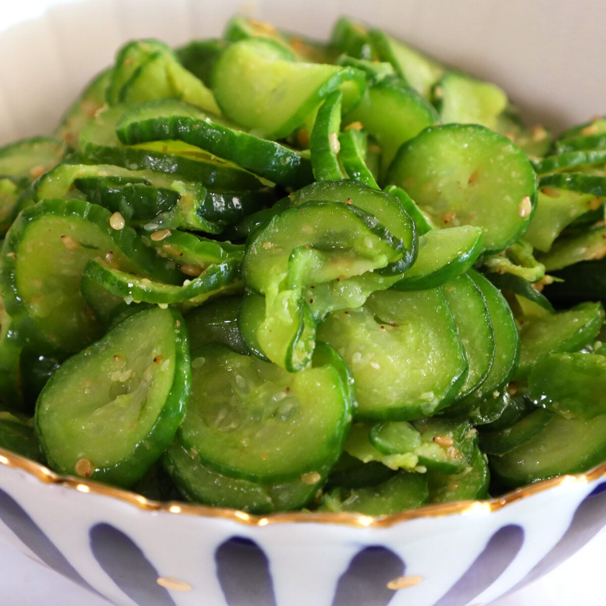 Sautéed cucumbers (Oi-bokkeum: 오이볶음)