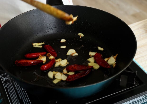 stir fry garlic